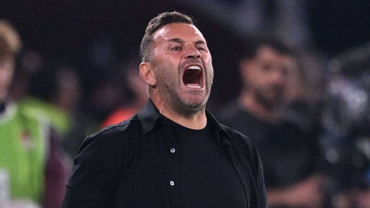 Galatasaray'da Okan Buruk'u tehdit eden futbolcu ortaya çıktı: Dursun Özbek acilen müdahale etsin! 6